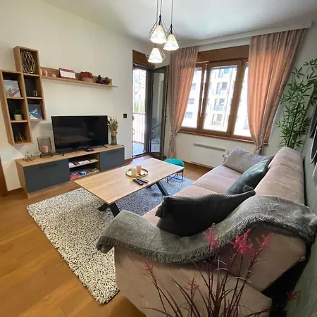 Pine House 16 Apartman